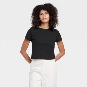 Women's Shrunken Short Sleeve T-Shirt -Universal Thread
